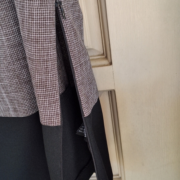 Perceptions Plus Sz22W Suit Blouse Color Block Side Zip Sleeveless Quality Item - Picture 7 of 10